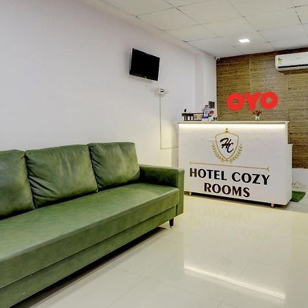 Hotel O Cozy Rooms Σουράτ Εξωτερικό φωτογραφία