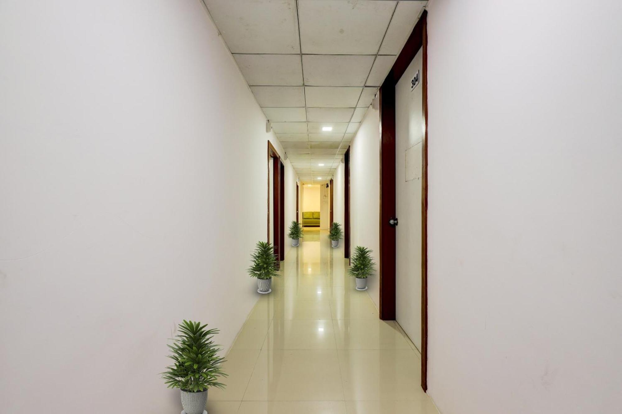 Hotel O Cozy Rooms Σουράτ Εξωτερικό φωτογραφία