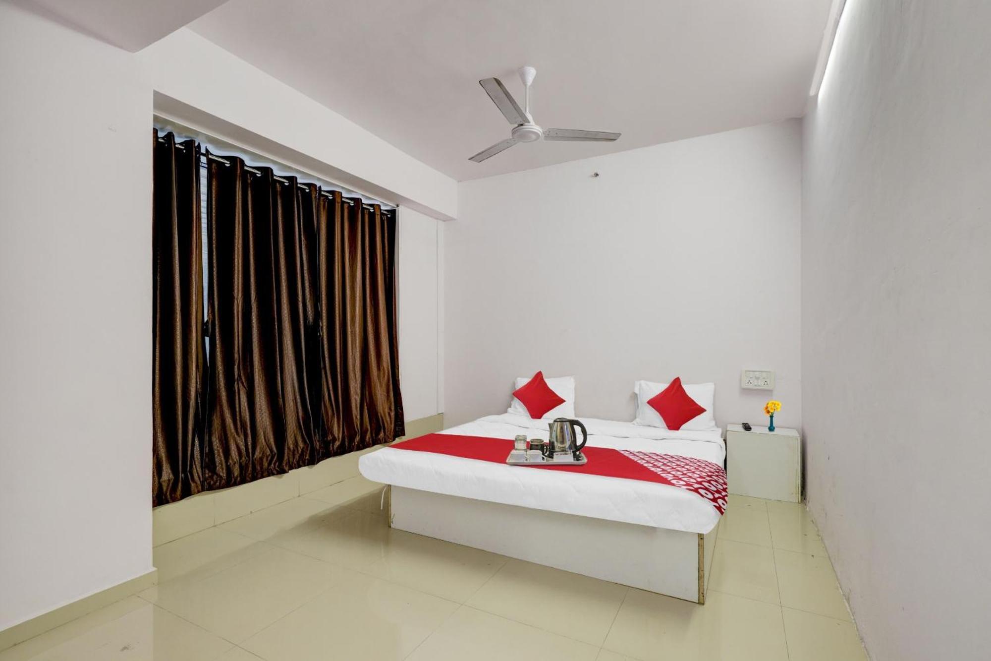 Hotel O Cozy Rooms Σουράτ Εξωτερικό φωτογραφία
