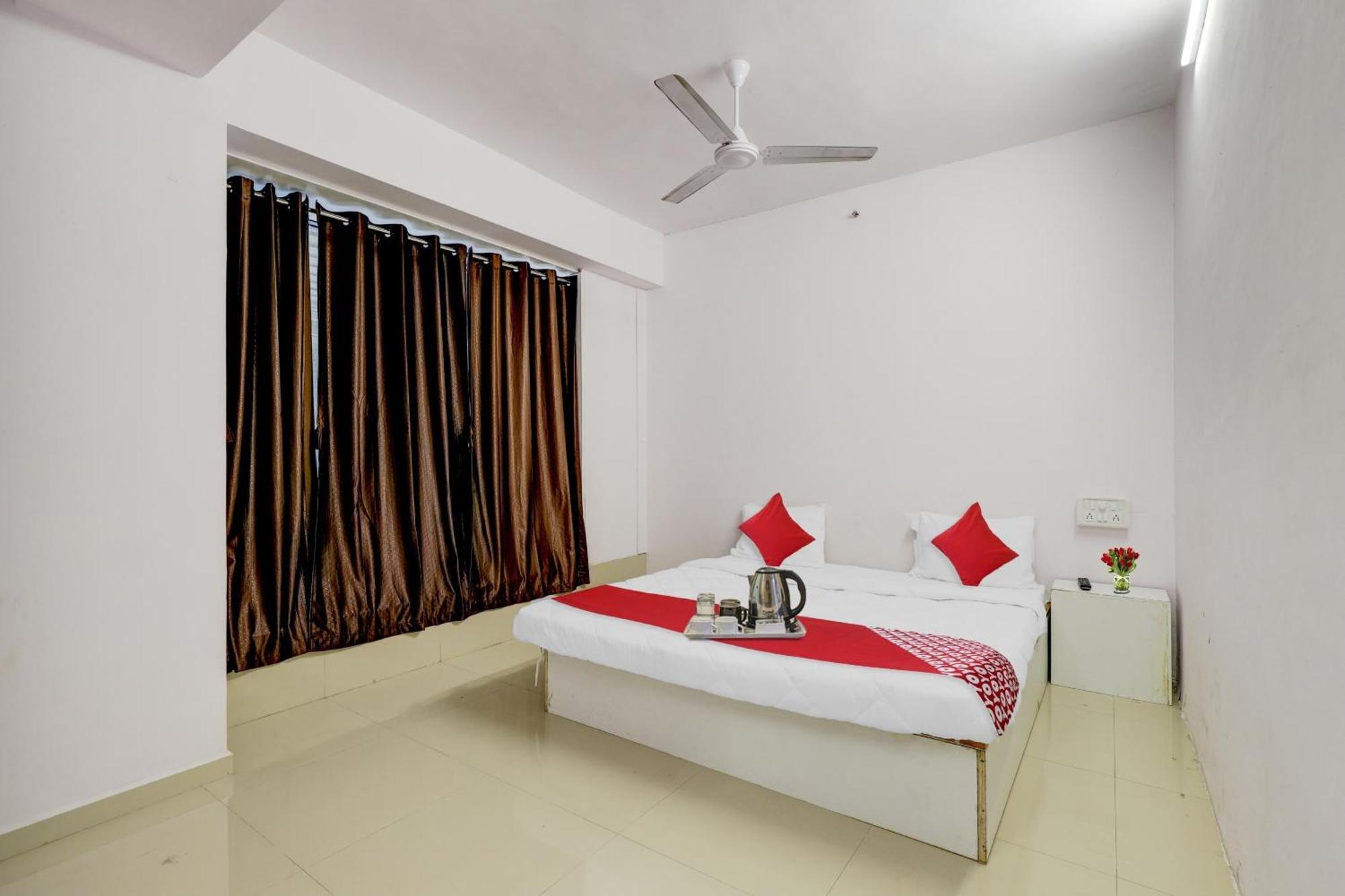 Hotel O Cozy Rooms Σουράτ Εξωτερικό φωτογραφία