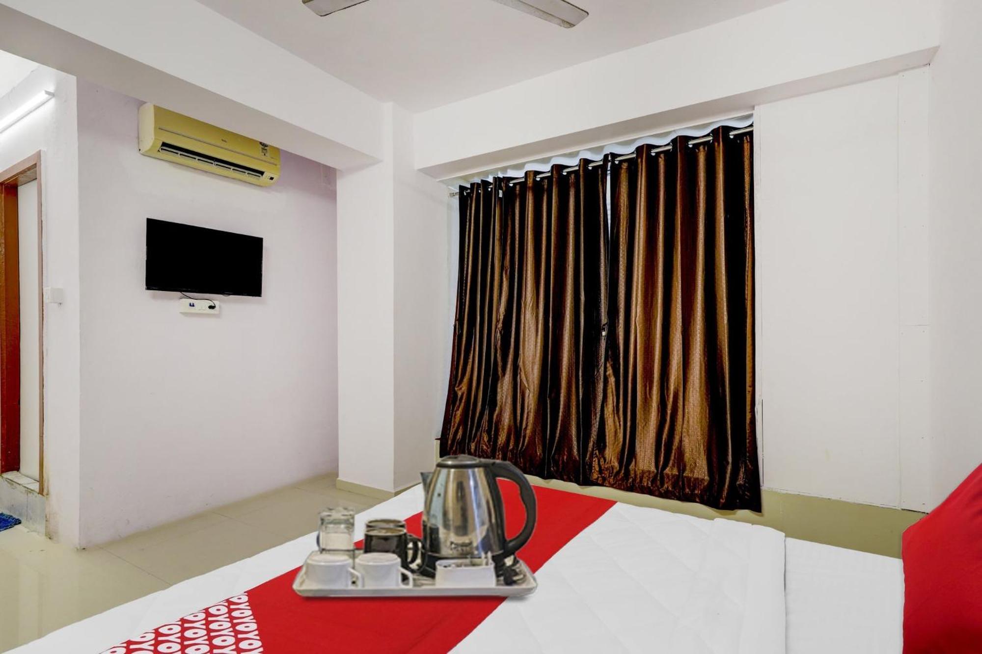 Hotel O Cozy Rooms Σουράτ Εξωτερικό φωτογραφία