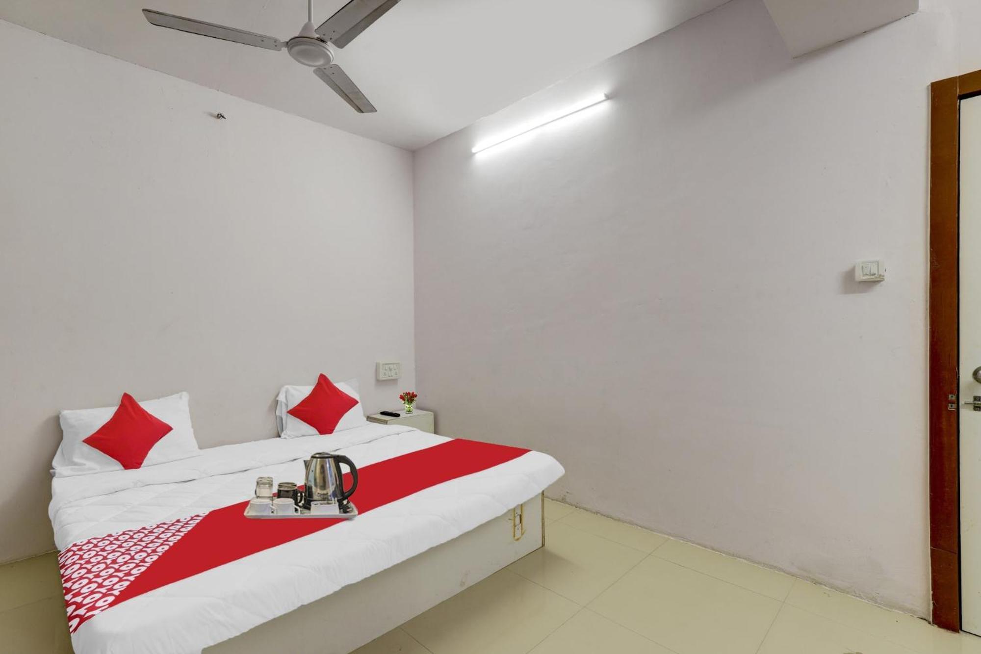 Hotel O Cozy Rooms Σουράτ Εξωτερικό φωτογραφία