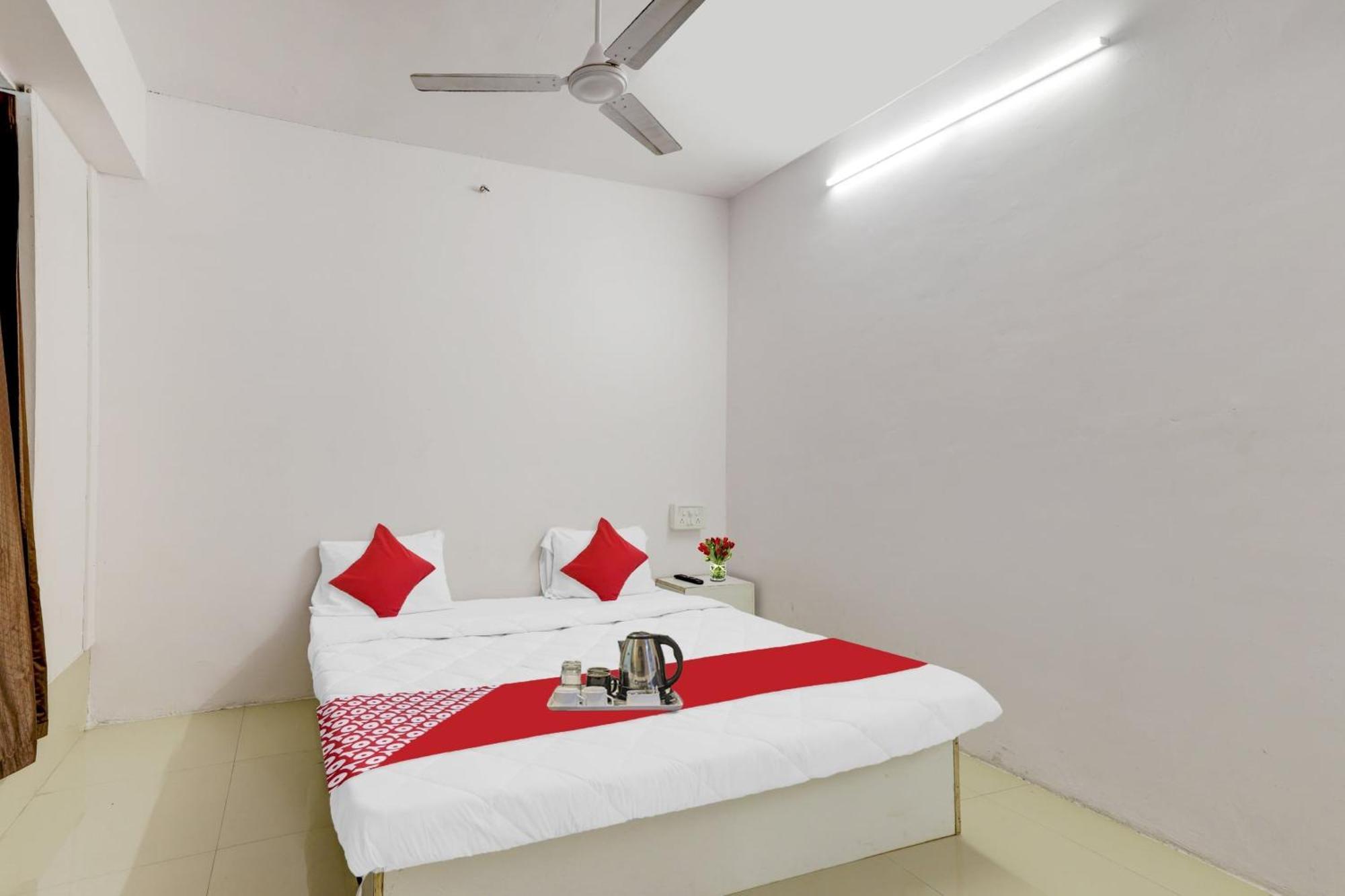 Hotel O Cozy Rooms Σουράτ Εξωτερικό φωτογραφία